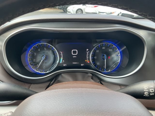 Used 2019 Chrysler Pacifica Touring-L Plus w/ Tire & Wheel Group FWD image 29