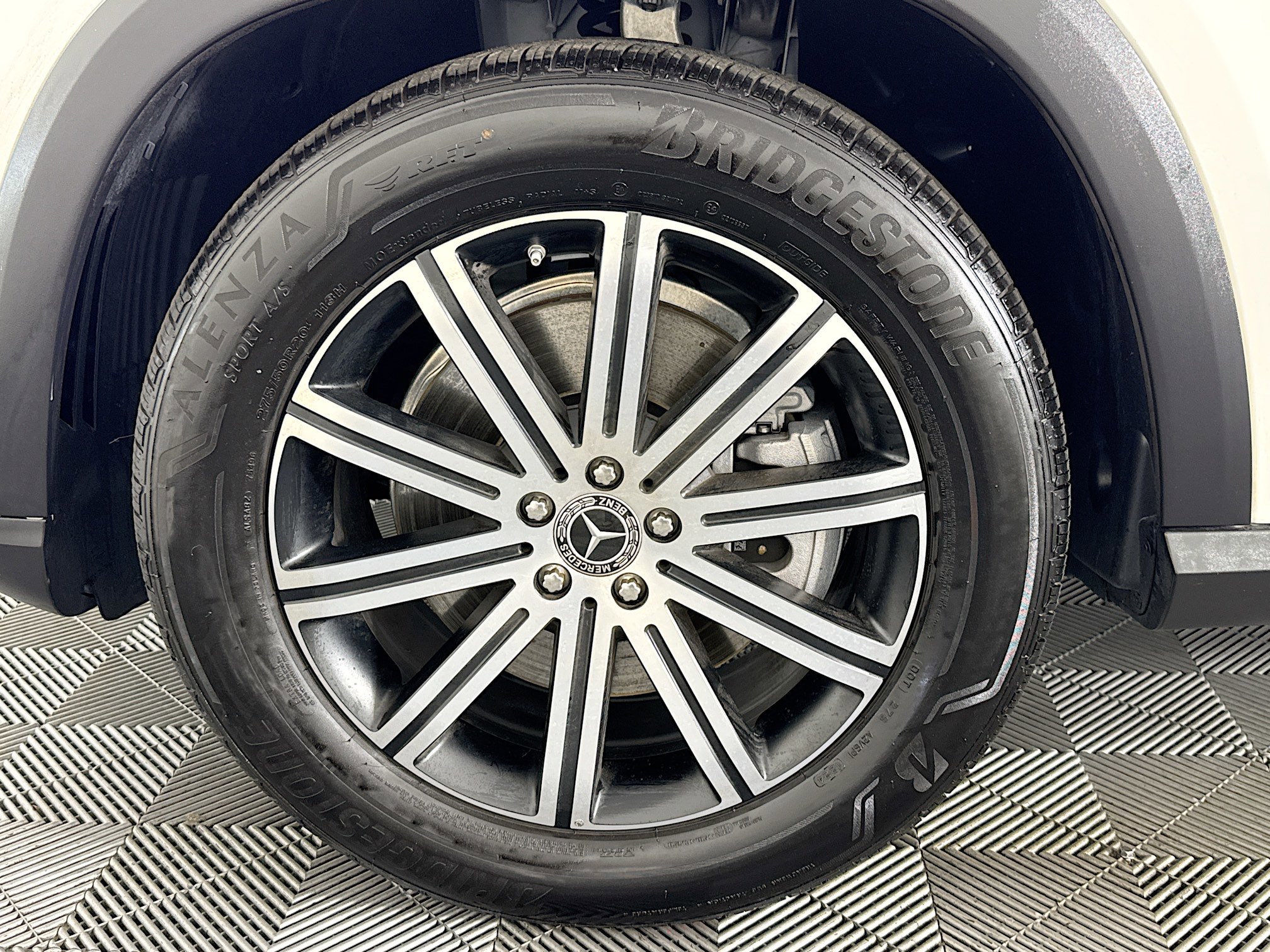 Used 2025 Mercedes-Benz GLE 450e 4MATIC image 36