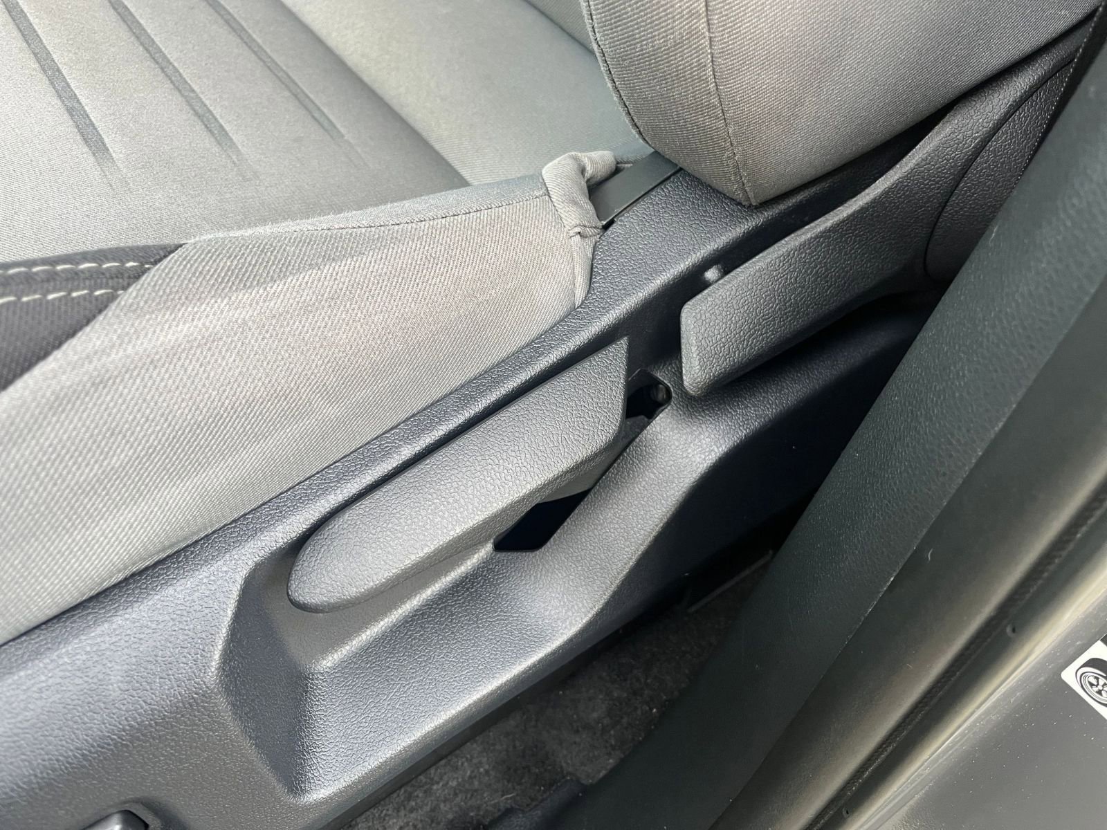 Used 2025 Toyota Tacoma TRD Off-Road image 23