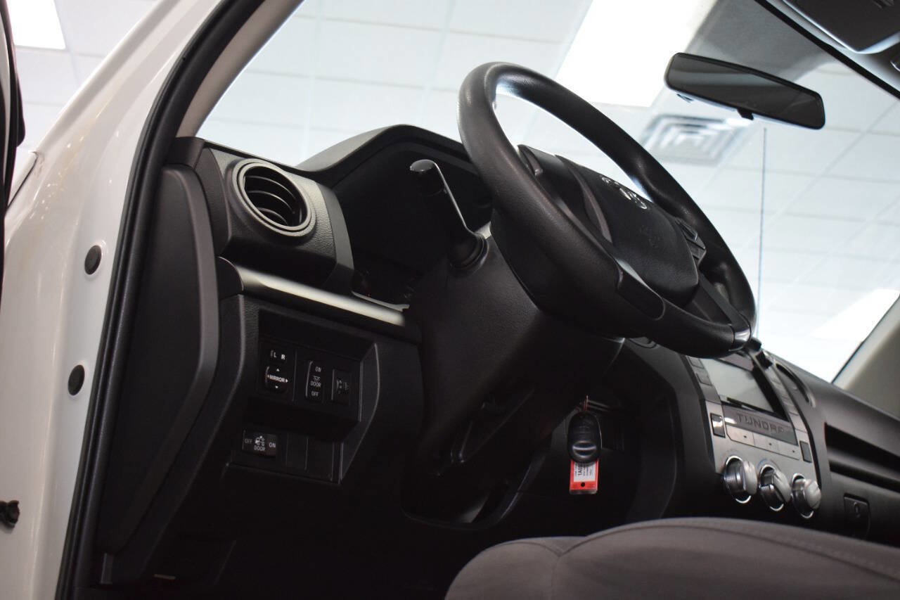 Used 2016 Toyota Tundra SR w/ Tow Package image 30