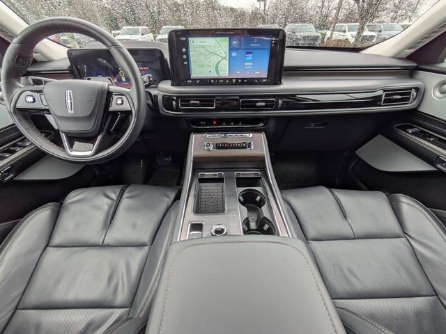 New 2025 Lincoln Aviator Reserve w/ Luxury Package image 13