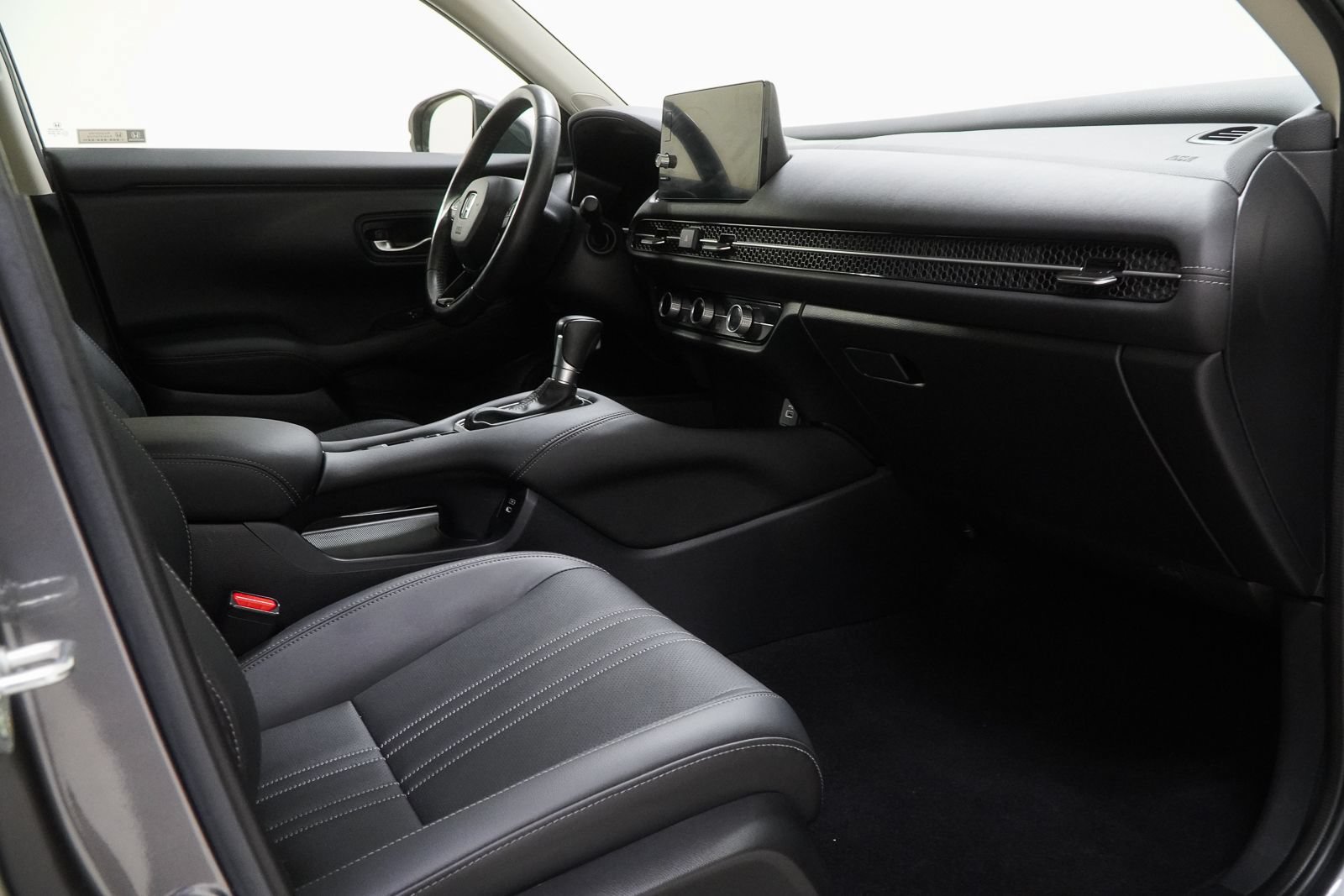 Certified 2024 Honda HR-V EX-L image 33