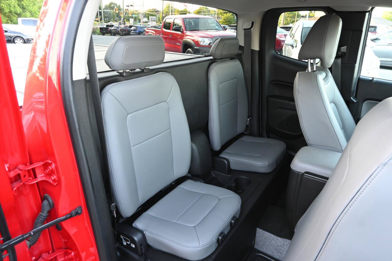 Used 2018 Chevrolet Colorado W/T w/ WT Convenience Package RWD image 35