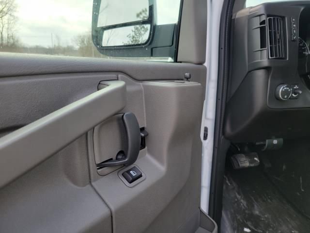 New 2025 Chevrolet Express 2500 Work Van w/ Driver Convenience Package image 7