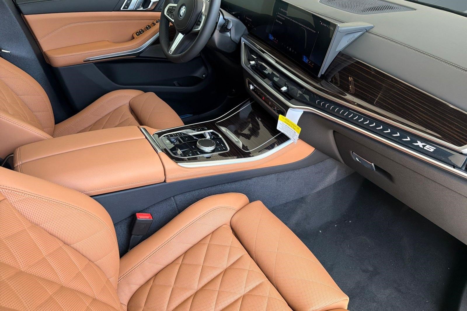 New 2026 BMW X5 xDrive50e w/ M Sport Package AWD/4WD image 28
