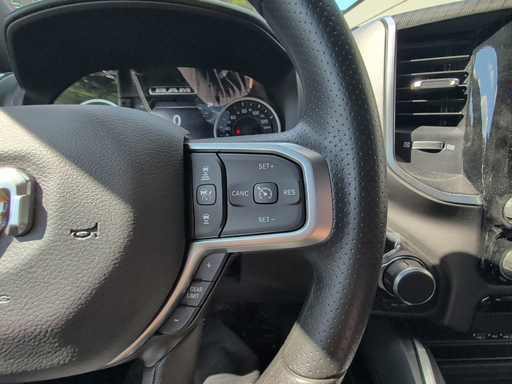 New 2026 RAM 1500 Express AWD/4WD image 19