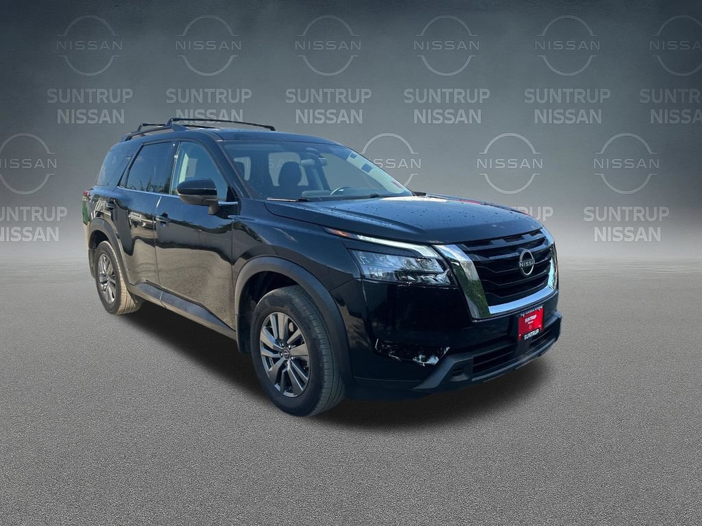 Certified 2025 Nissan Pathfinder SV w/ SV Premium Package FWD image 39