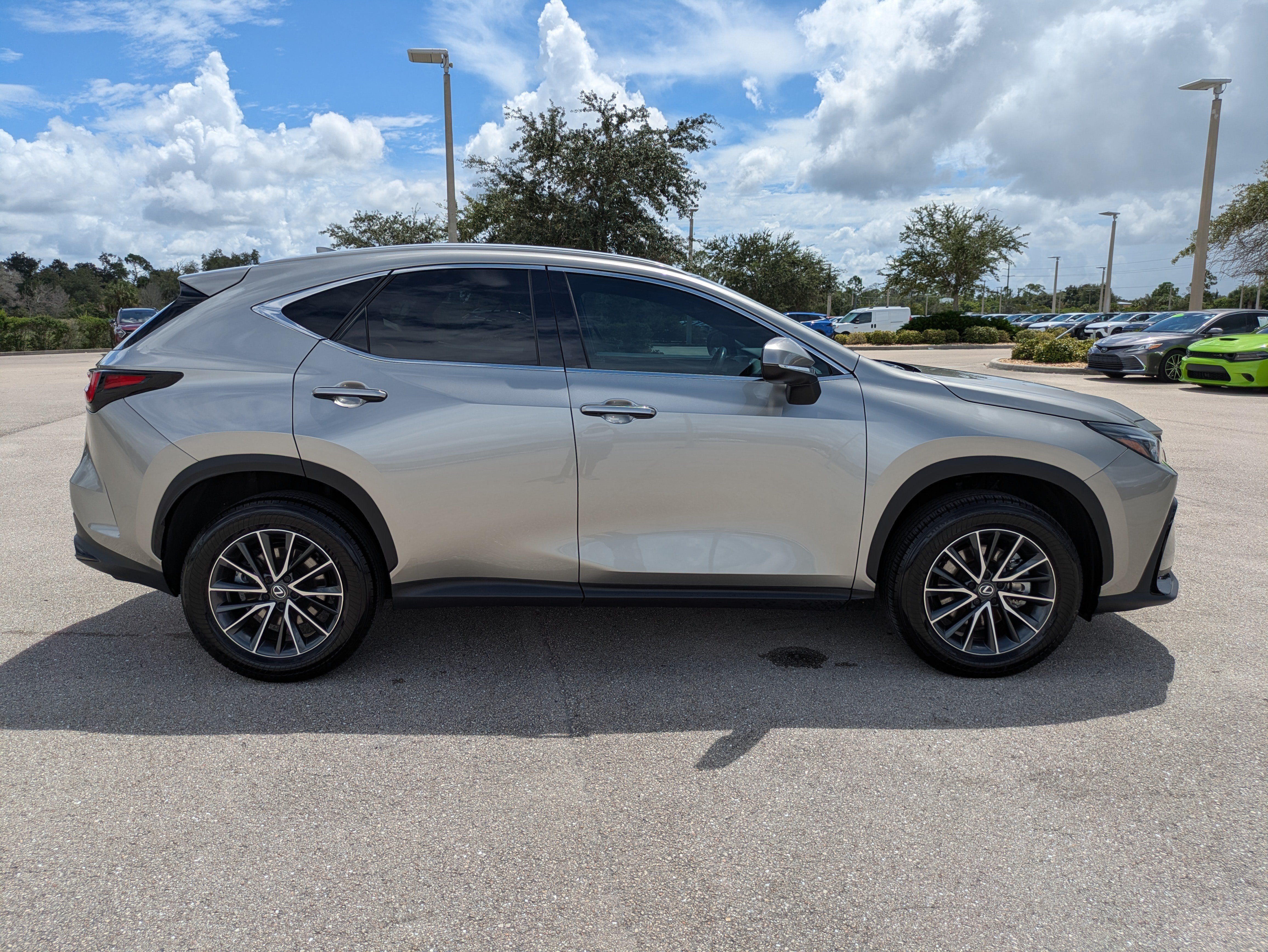 Used 2025 Lexus NX 350 AWD w/ Accessory Package (Z2) image 3