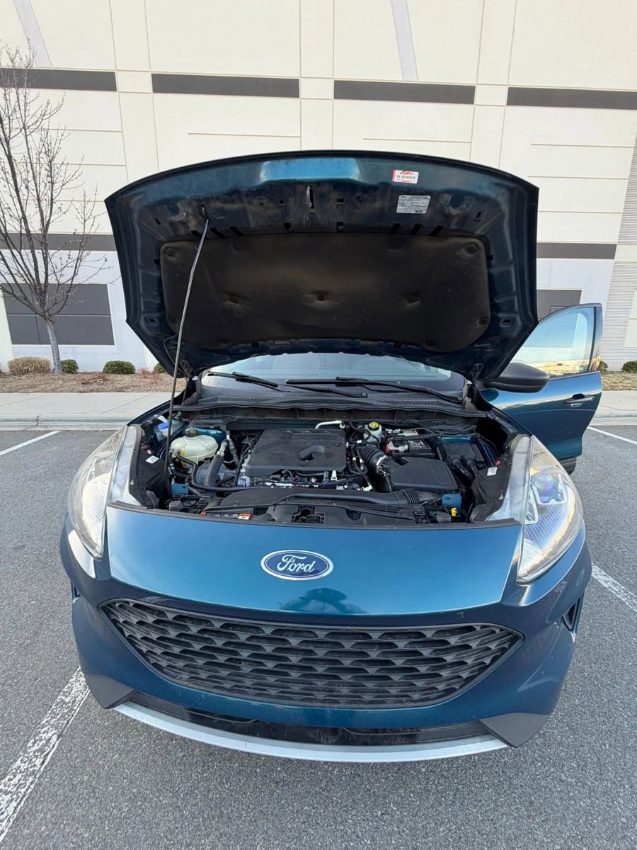 Used 2020 Ford Escape S image 19