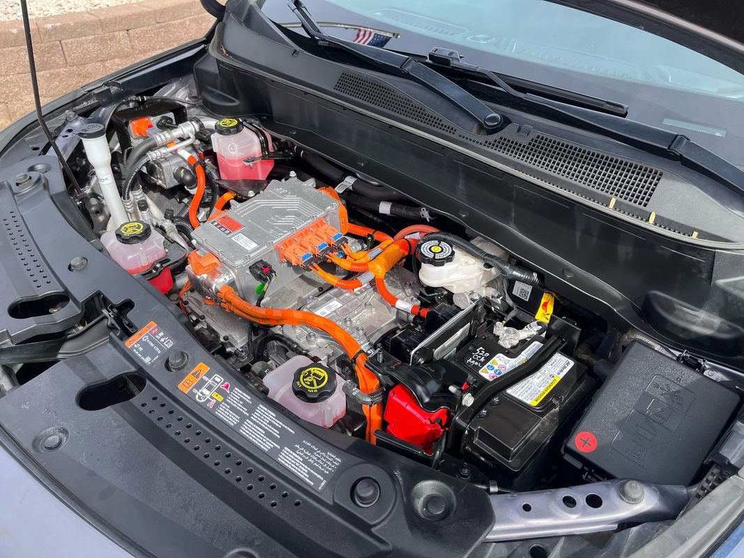 Used 2023 Chevrolet Bolt EUV LT image 27