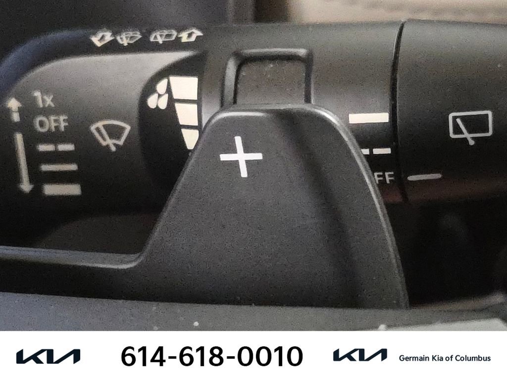 Used 2023 Nissan Rogue SV AWD/4WD image 30
