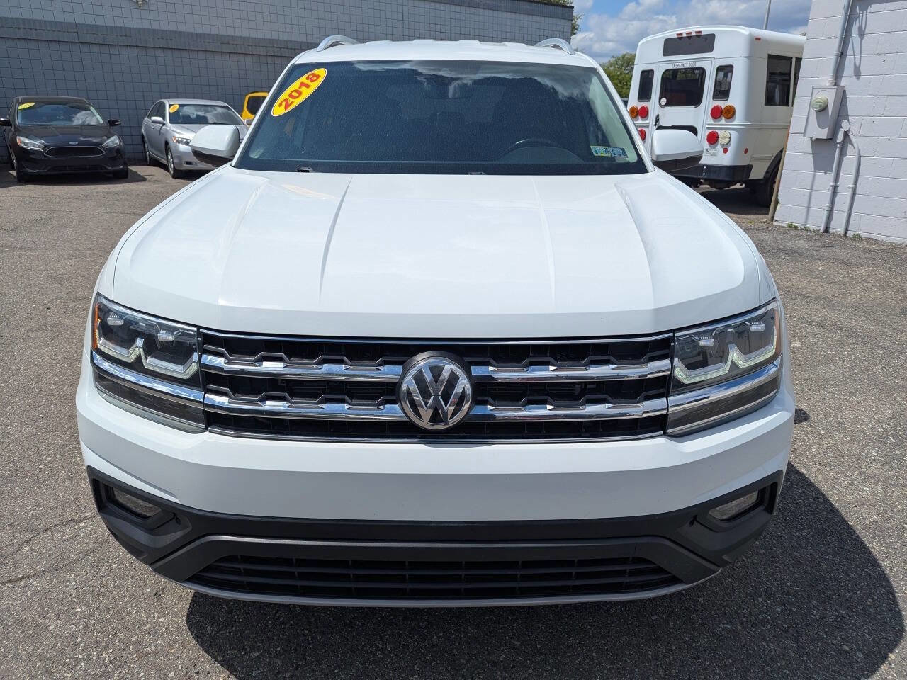 Used 2018 Volkswagen Atlas SE AWD/4WD image 2