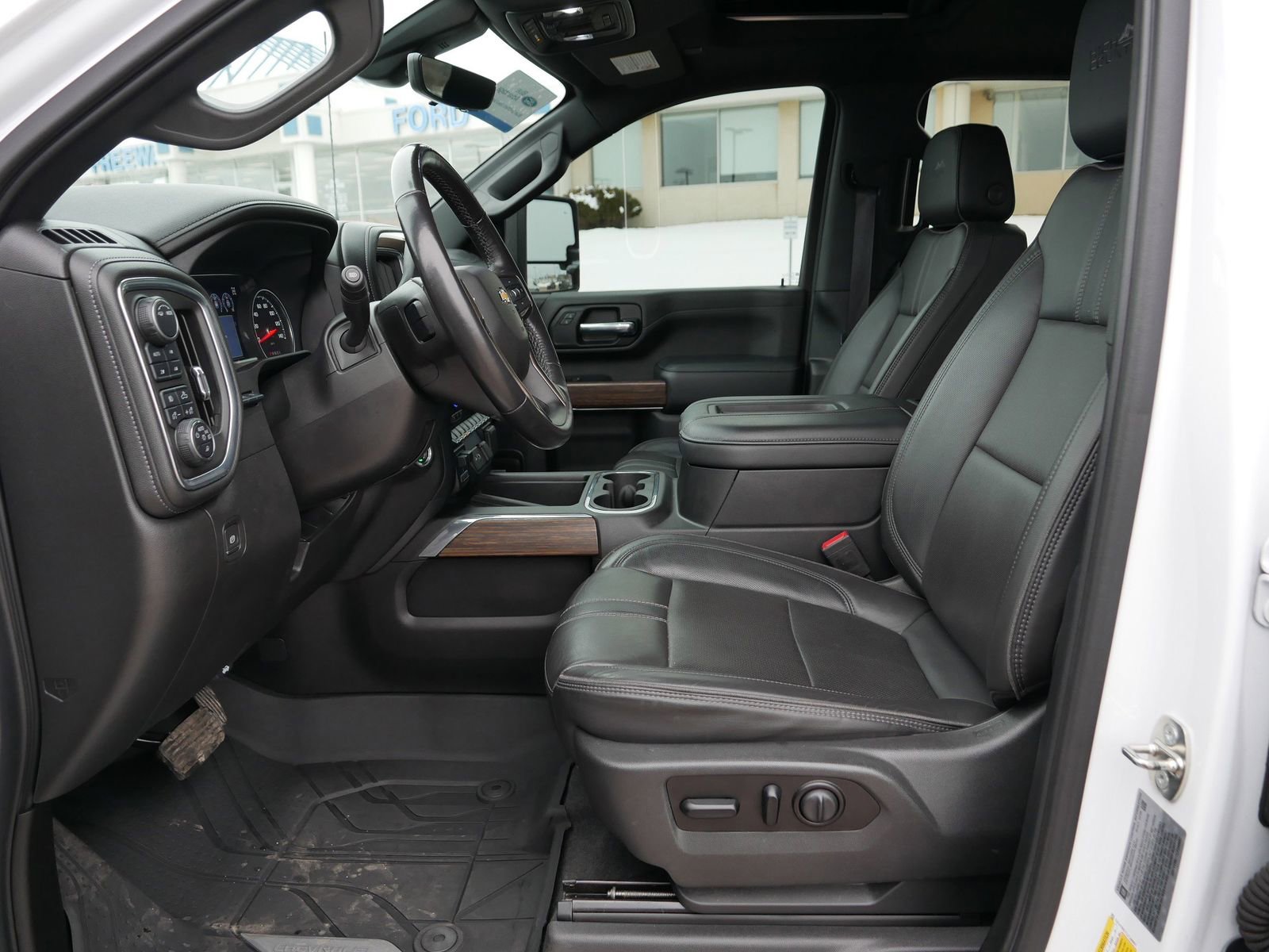 Used 2020 Chevrolet Silverado 2500 High Country w/ Z71 Off-Road Package image 12