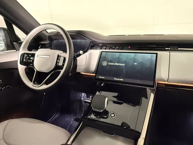 New 2027 Land Rover Range Rover Sport Dynamic SE AWD/4WD image 17