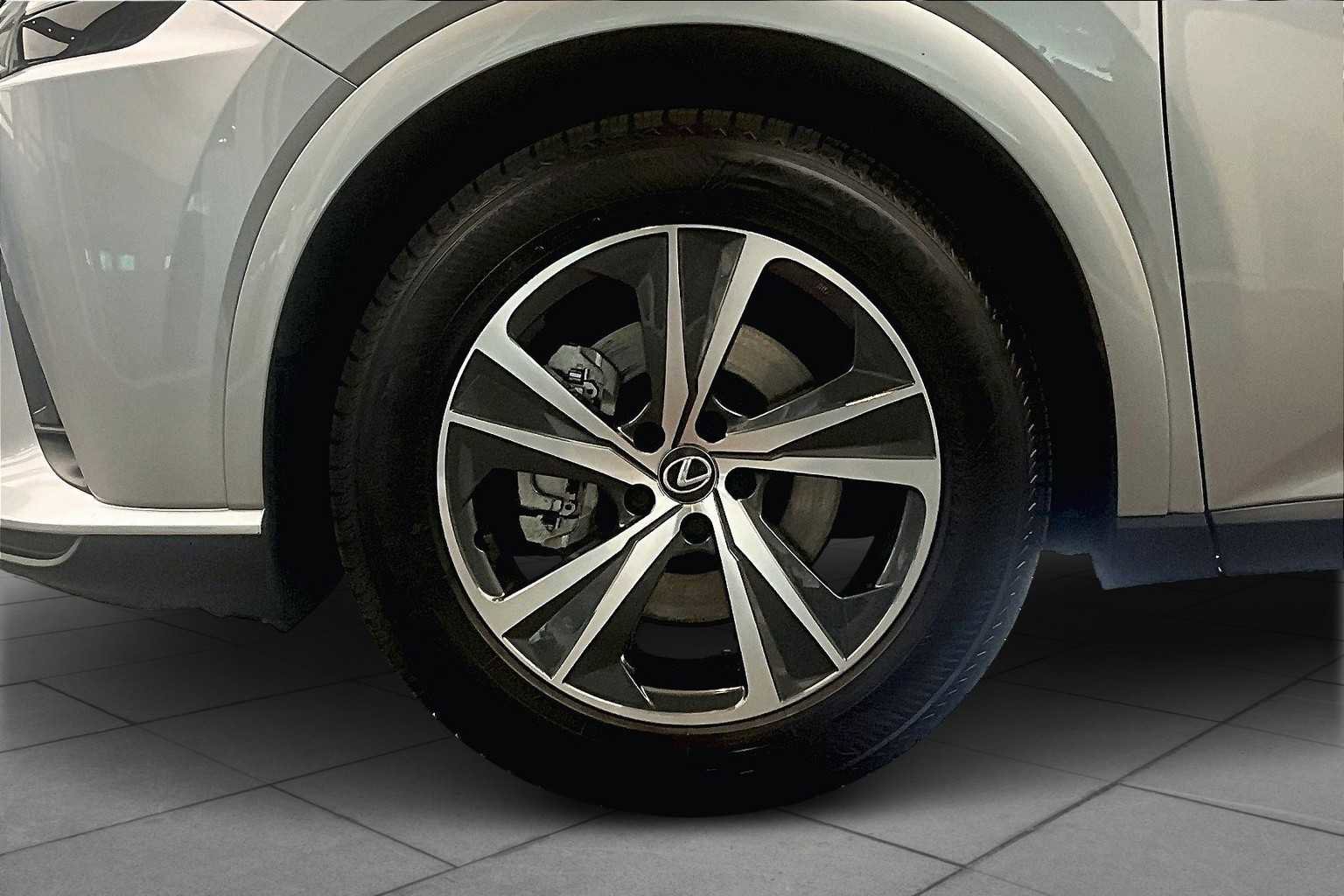 Used 2023 Lexus RX 350 Premium w/ Accessory Package (Z1) image 19