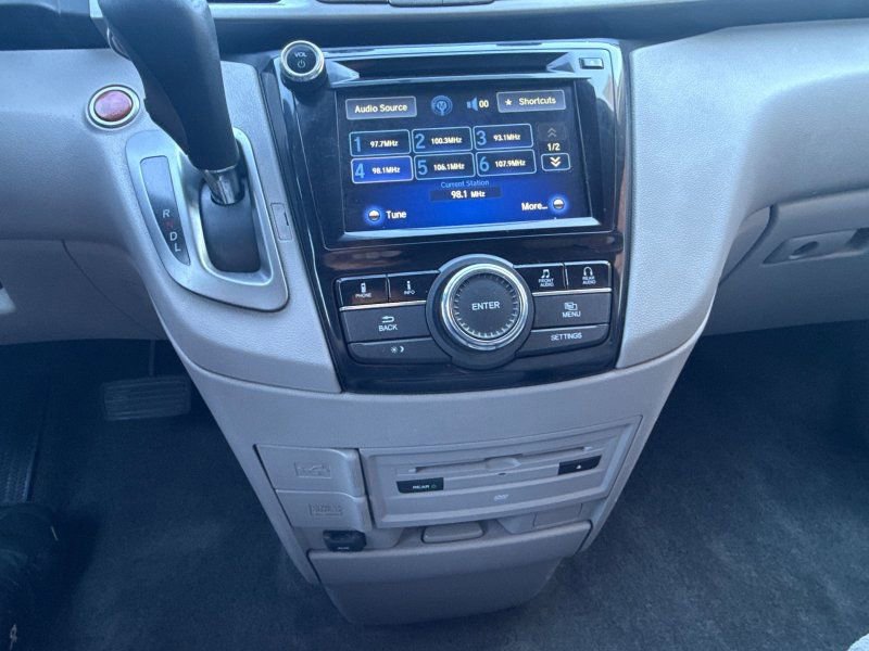 Used 2016 Honda Odyssey SE image 27