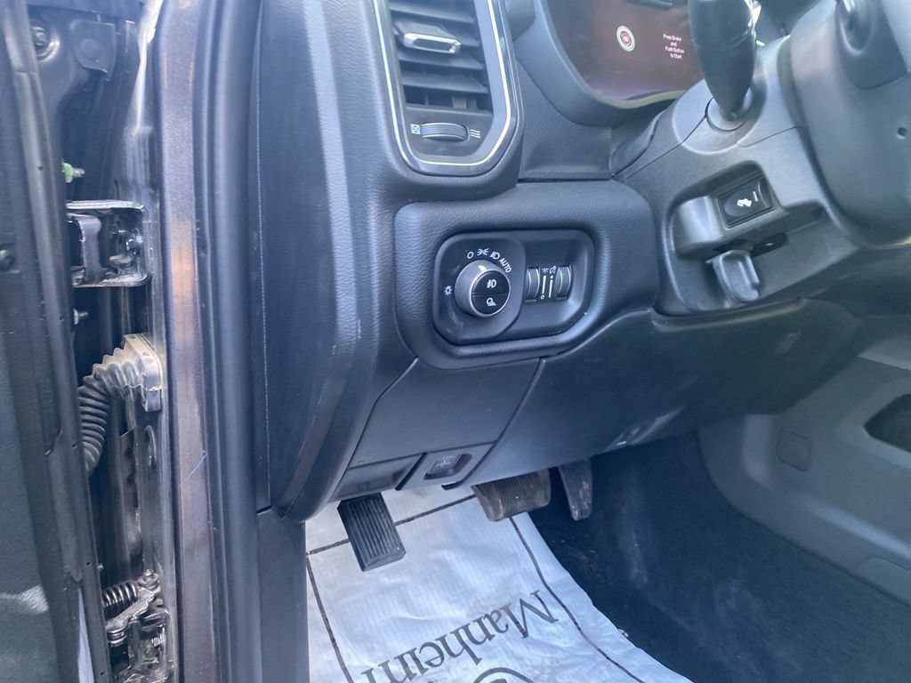 Used 2025 RAM 2500 Laramie AWD/4WD image 15