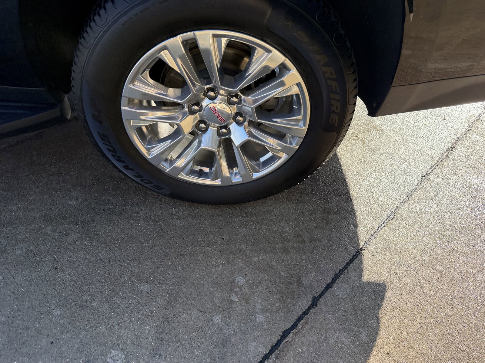 Used 2024 GMC Yukon XL Denali image 35