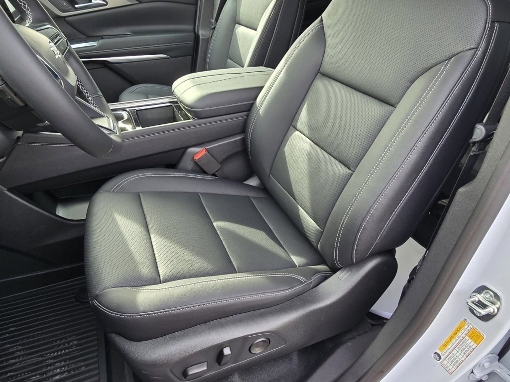 New 2026 Chevrolet Traverse LT w/ Midnight/Sport Edition image 15
