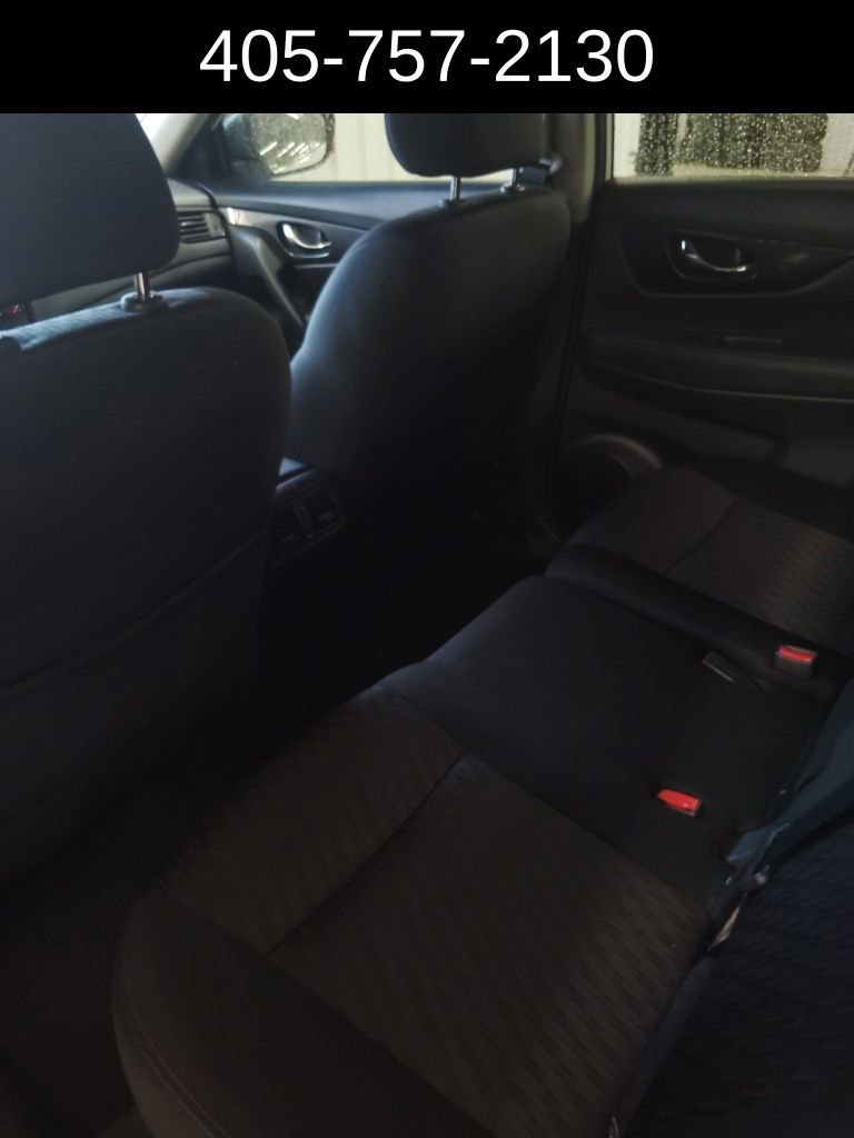 Used 2018 Nissan Rogue SV image 6