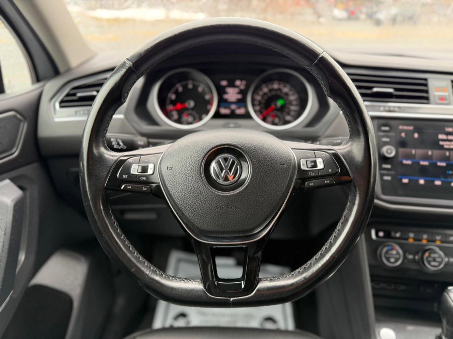 Used 2018 Volkswagen Tiguan SE image 25