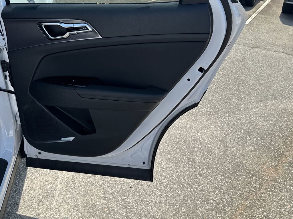 New 2024 Kia Sportage SX image 16