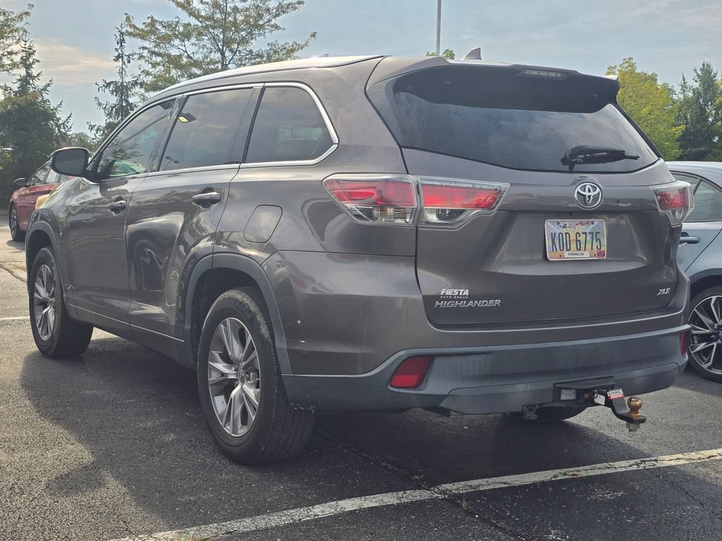 Used 2014 Toyota Highlander XLE FWD image 5