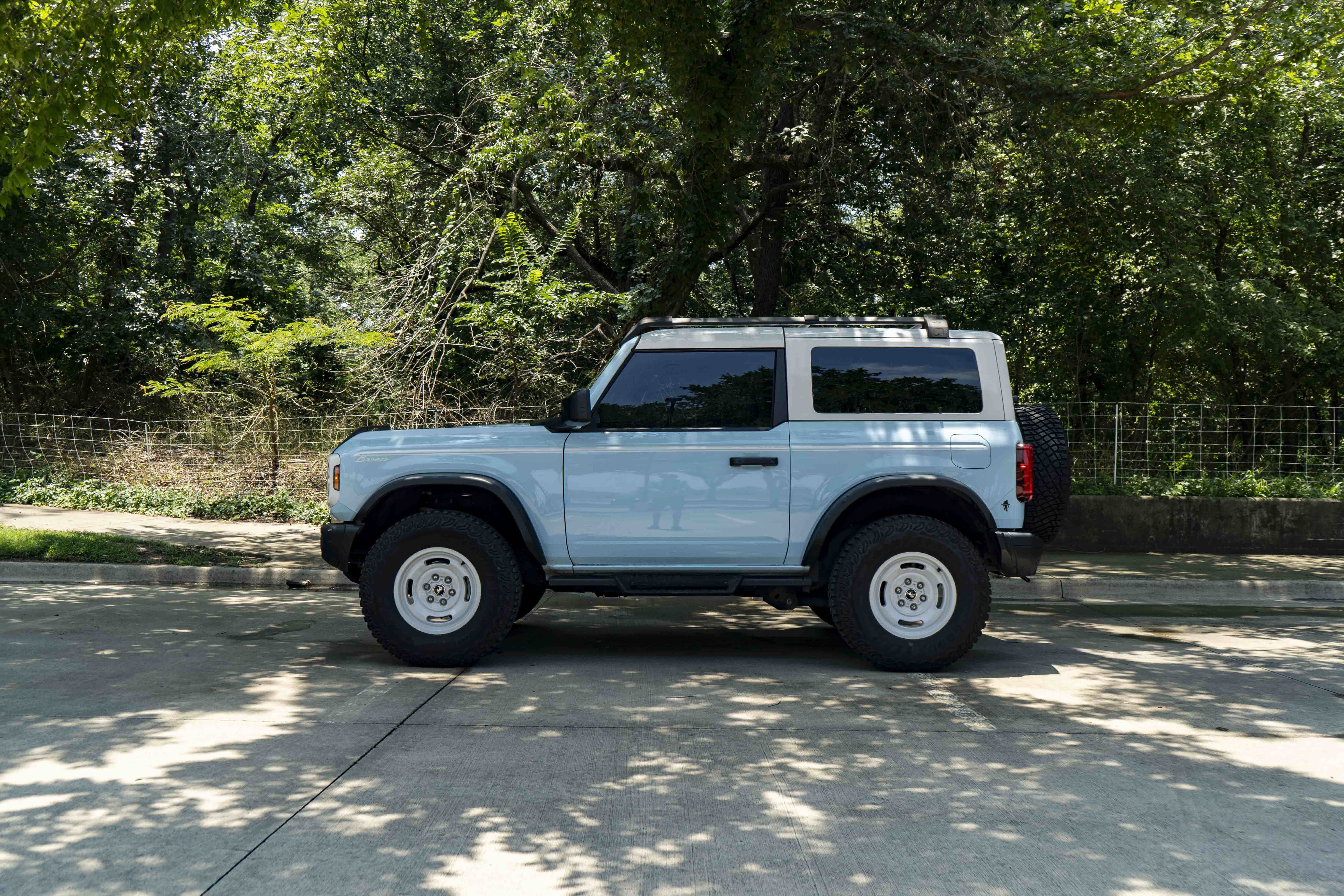 Used 2024 Ford Bronco Heritage Edition AWD/4WD image 6