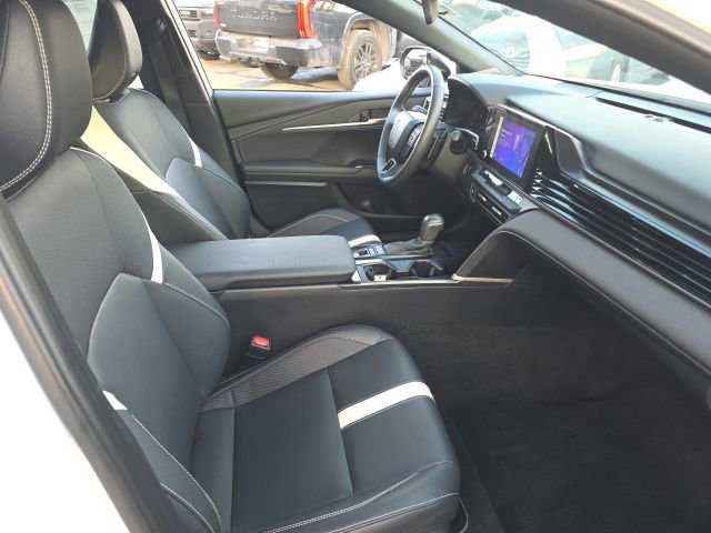 Certified 2025 Toyota Camry SE image 8