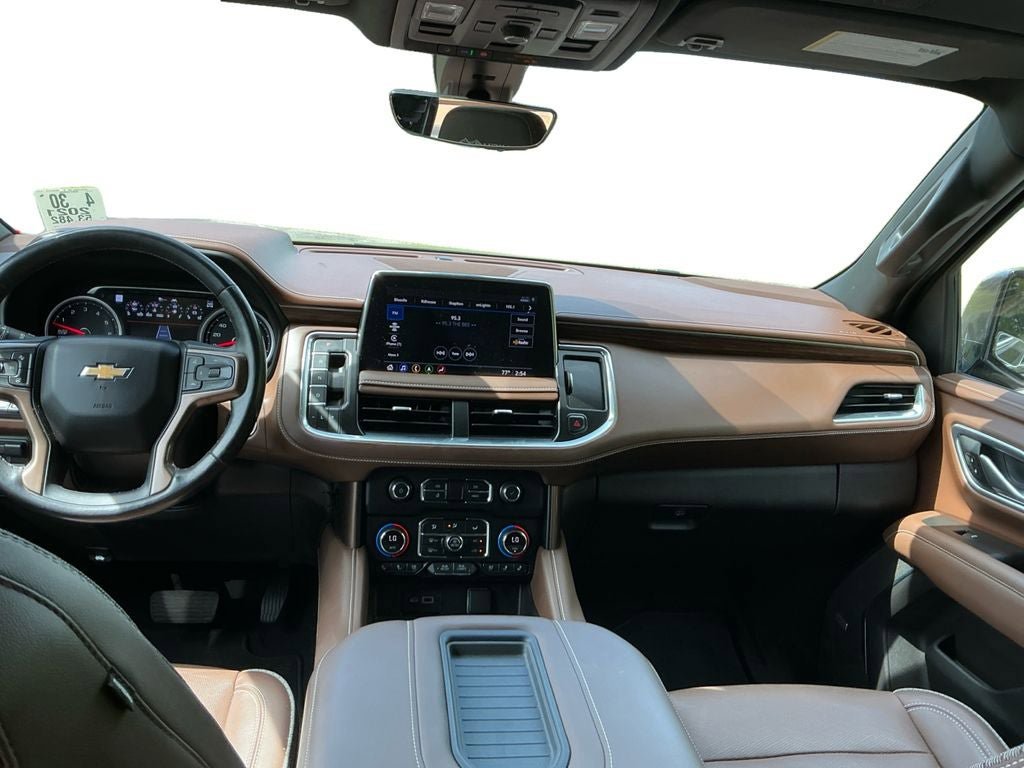 Used 2021 Chevrolet Suburban High Country w/ Premium Package AWD/4WD image 10
