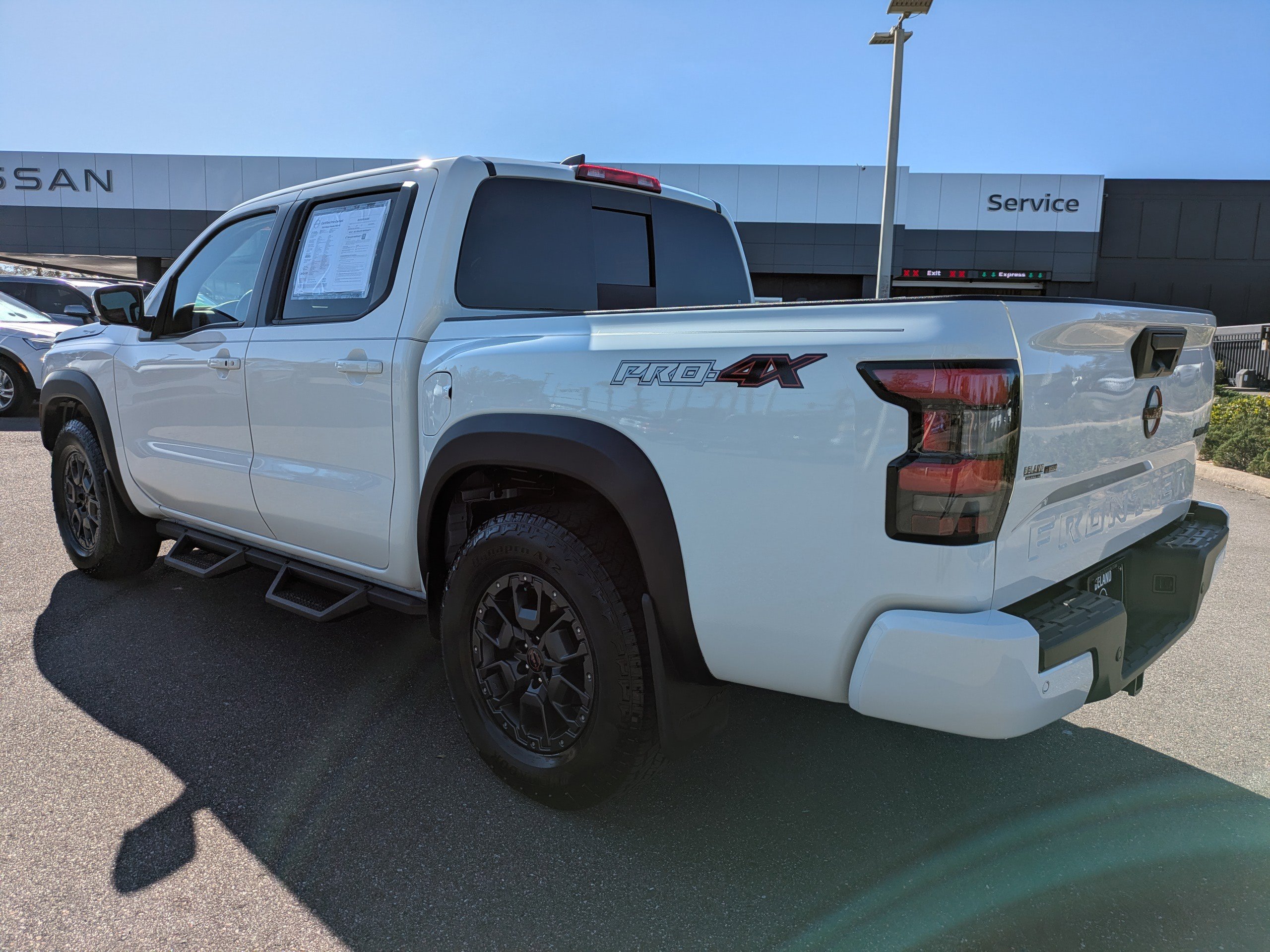 Certified 2024 Nissan Frontier PRO-4X w/ Pro Premium Package image 6