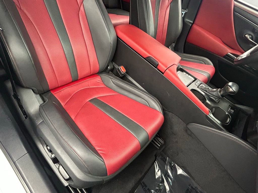 Used 2023 Lexus ES 300h F Sport image 30