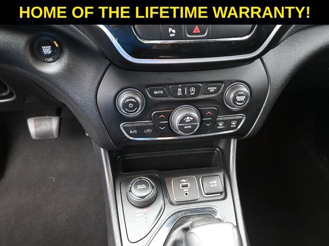 Used 2020 Jeep Cherokee Limited AWD/4WD image 34