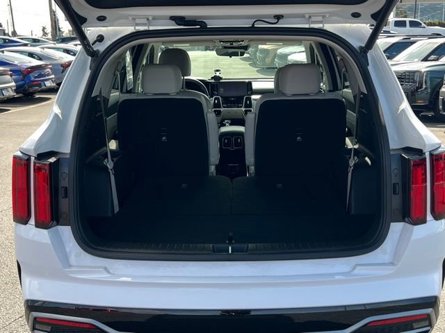 Certified 2022 Kia Sorento SX image 12
