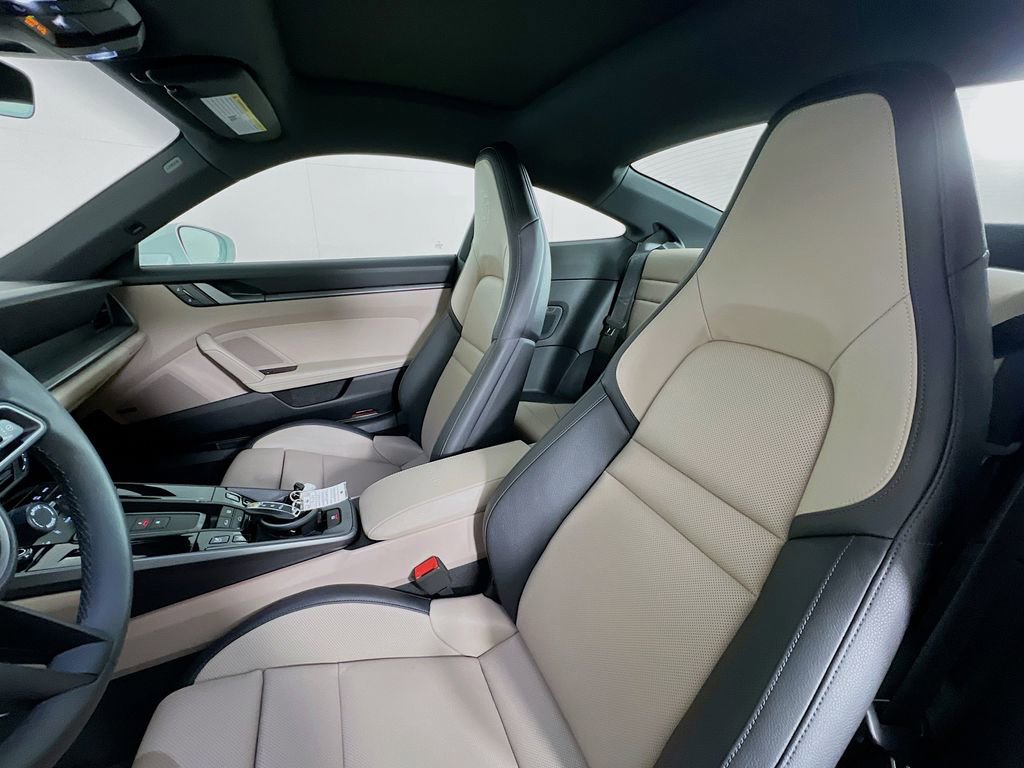 Certified 2025 Porsche 911 Carrera image 5