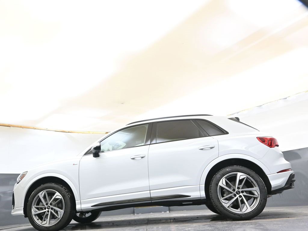 New 2025 Audi Q3 2.0T Premium image 42