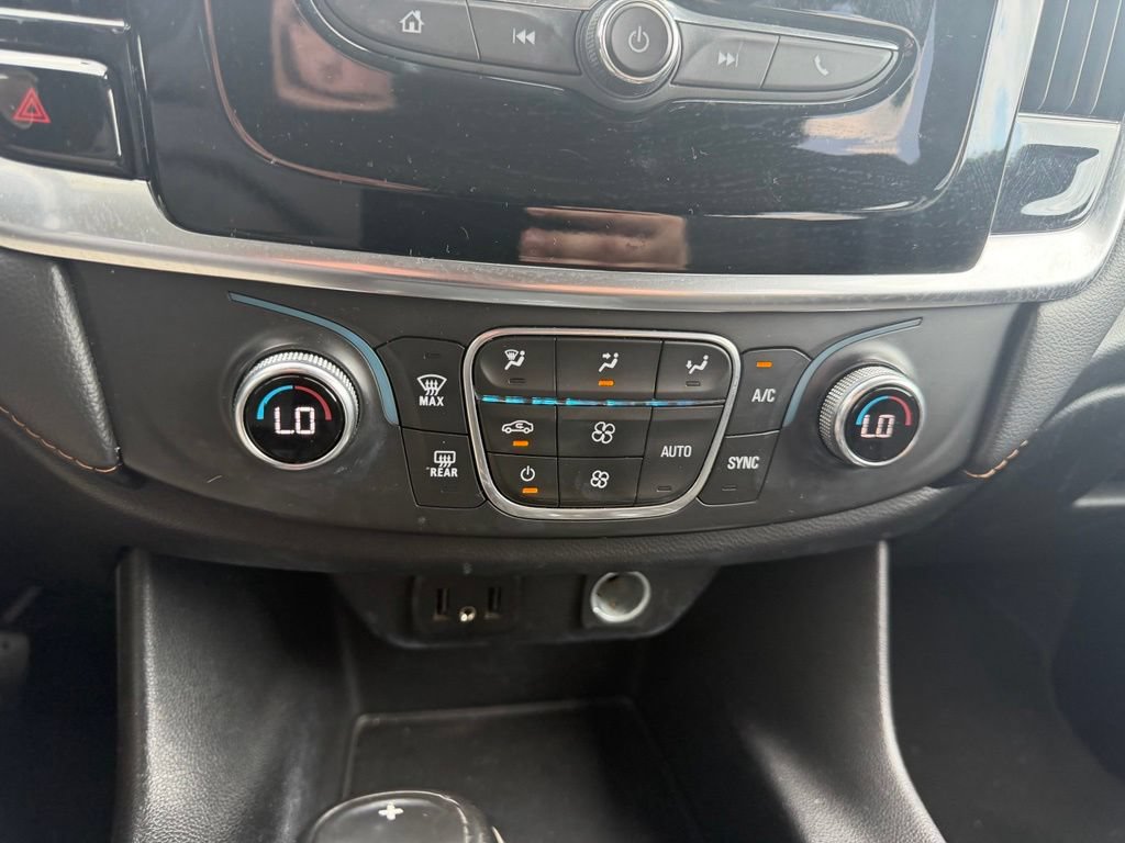 Used 2020 Chevrolet Traverse LT FWD image 4
