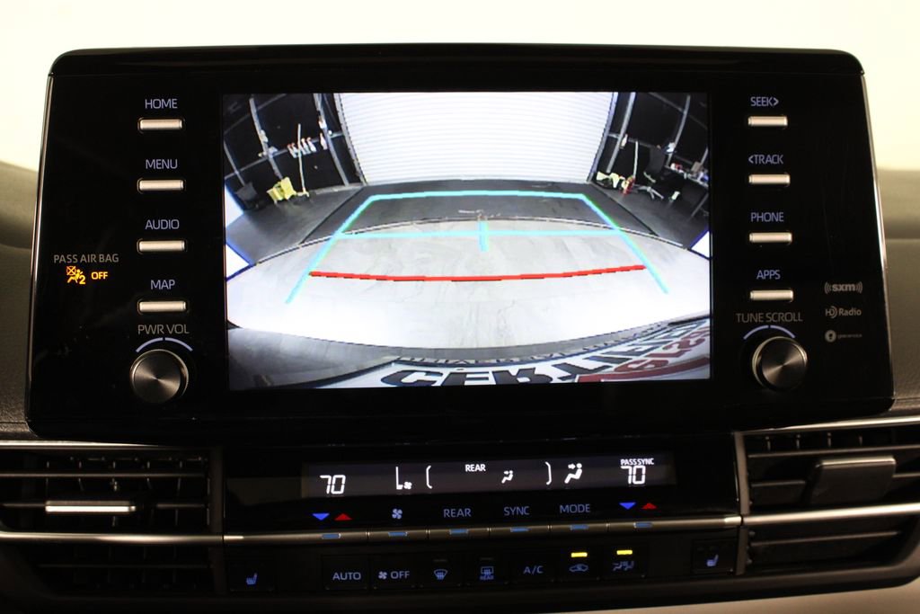 Used 2024 Toyota Sienna XLE image 30