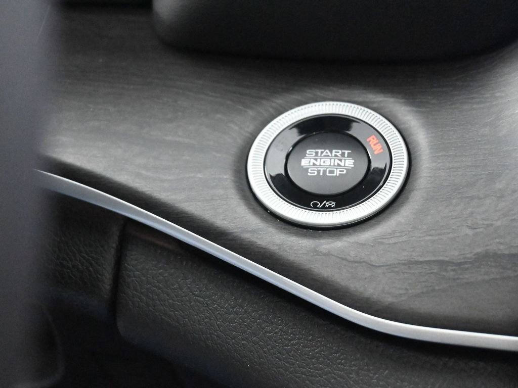 New 2025 Jeep Grand Cherokee L Limited w/ Black Appearance Package image 26