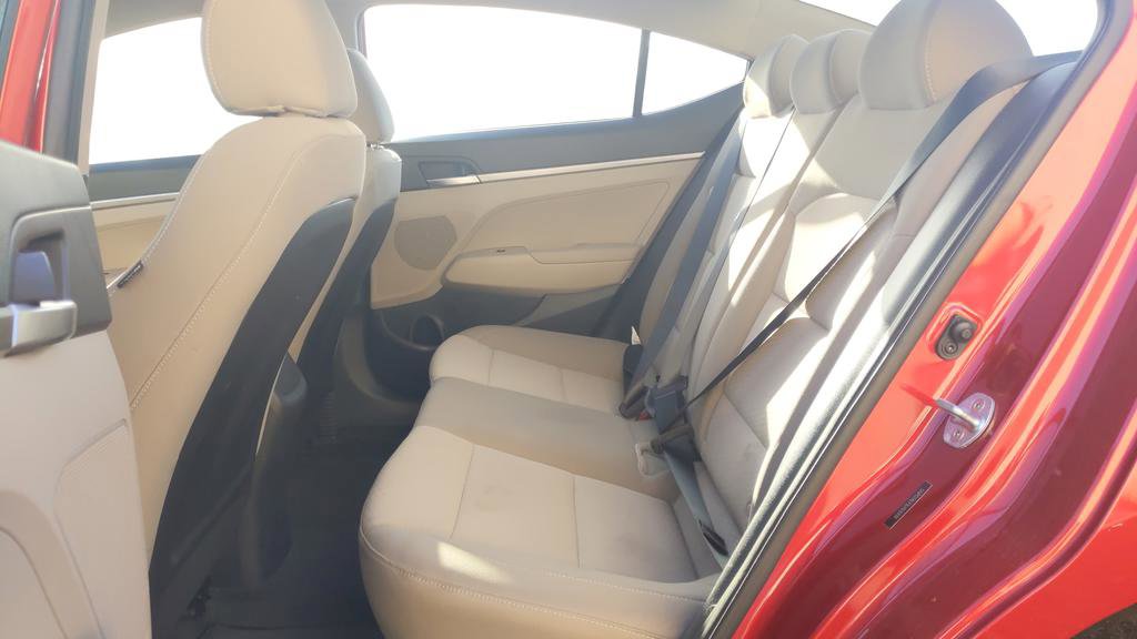 Used 2020 Hyundai Elantra SE image 30