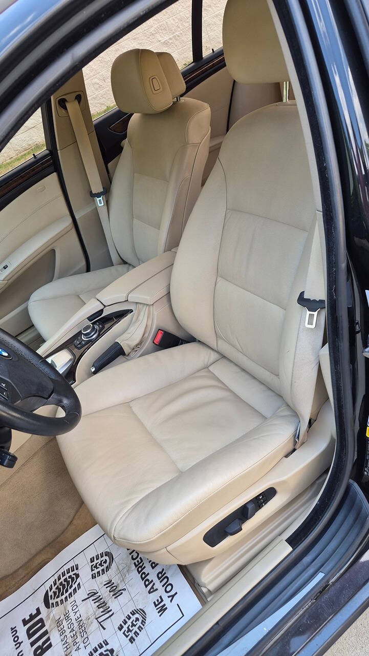Used 2010 BMW 528i Sedan RWD image 26