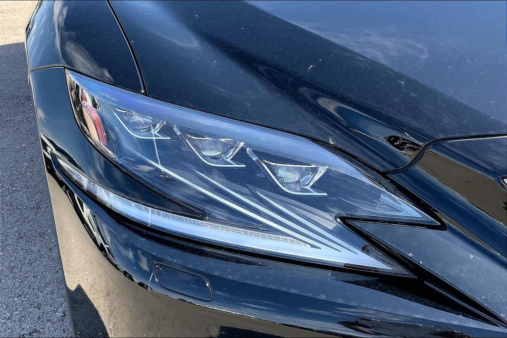 Used 2018 Lexus LS 500 AWD w/ Interior Upgrade Package image 30