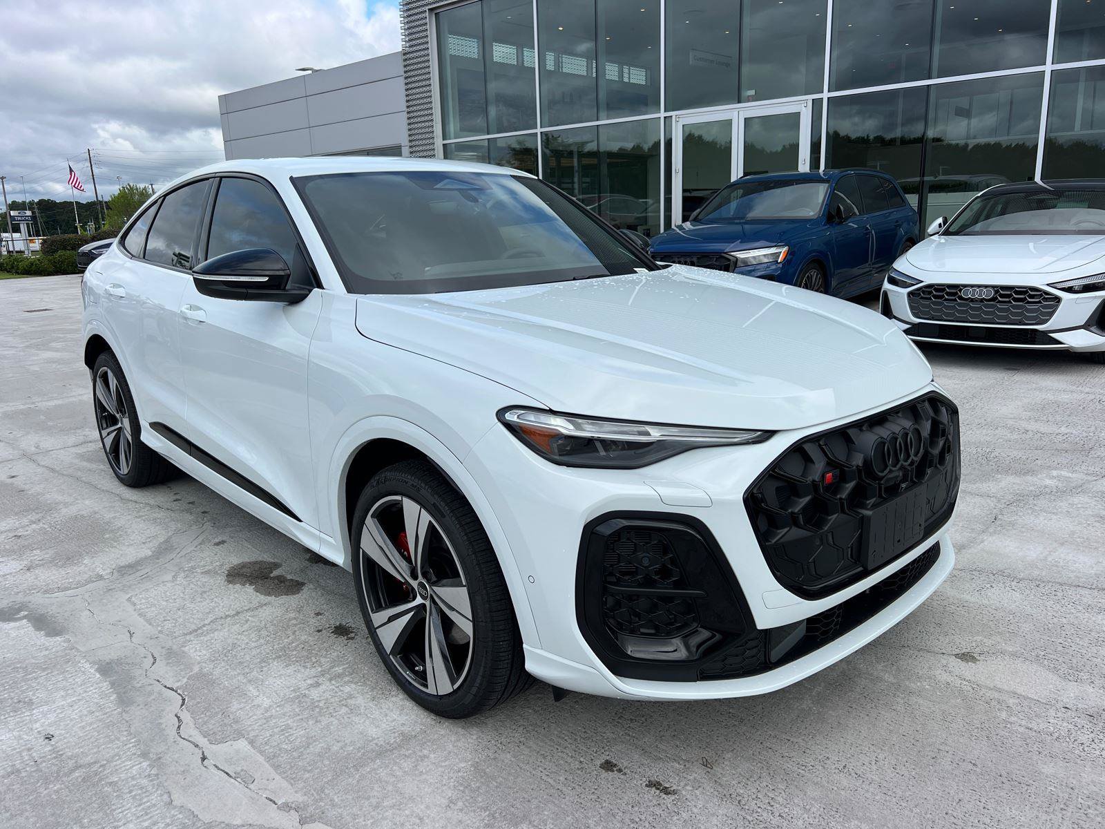 New 2026 Audi SQ5 Premium Plus AWD/4WD image 3