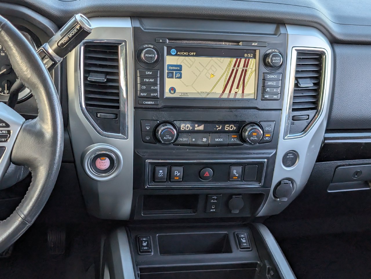 Used 2018 Nissan Titan SV w/ SV Convenience Package RWD image 12