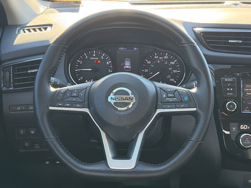 Used 2022 Nissan Rogue Sport SV w/ Technology Package image 23