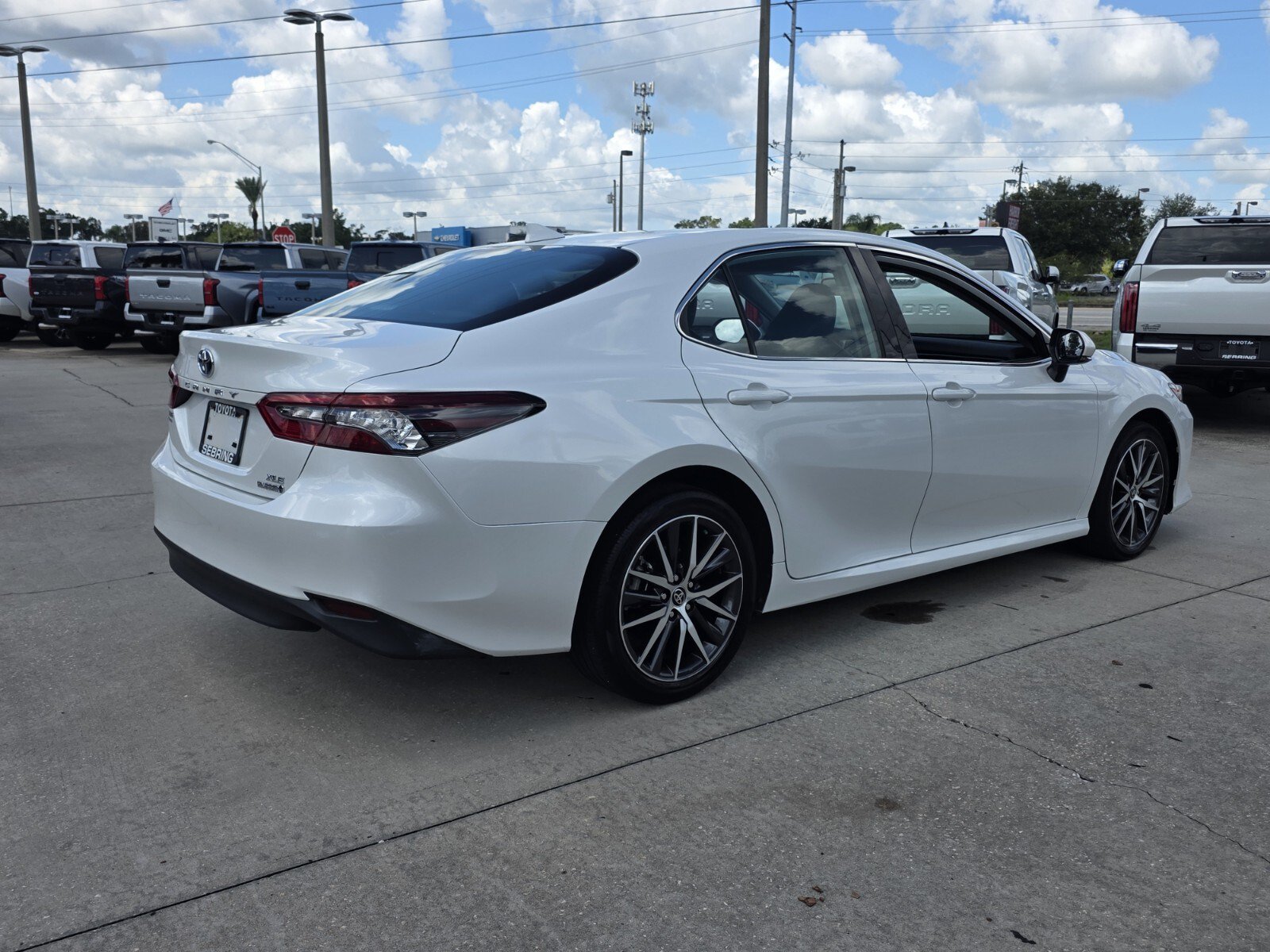 Certified 2022 Toyota Camry XLE w/ Navigation Upgrade Package FWD image 6