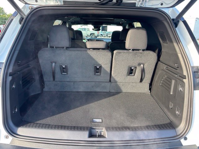 New 2027 Chevrolet Traverse LT w/ Sun and Wheel Package AWD/4WD image 22