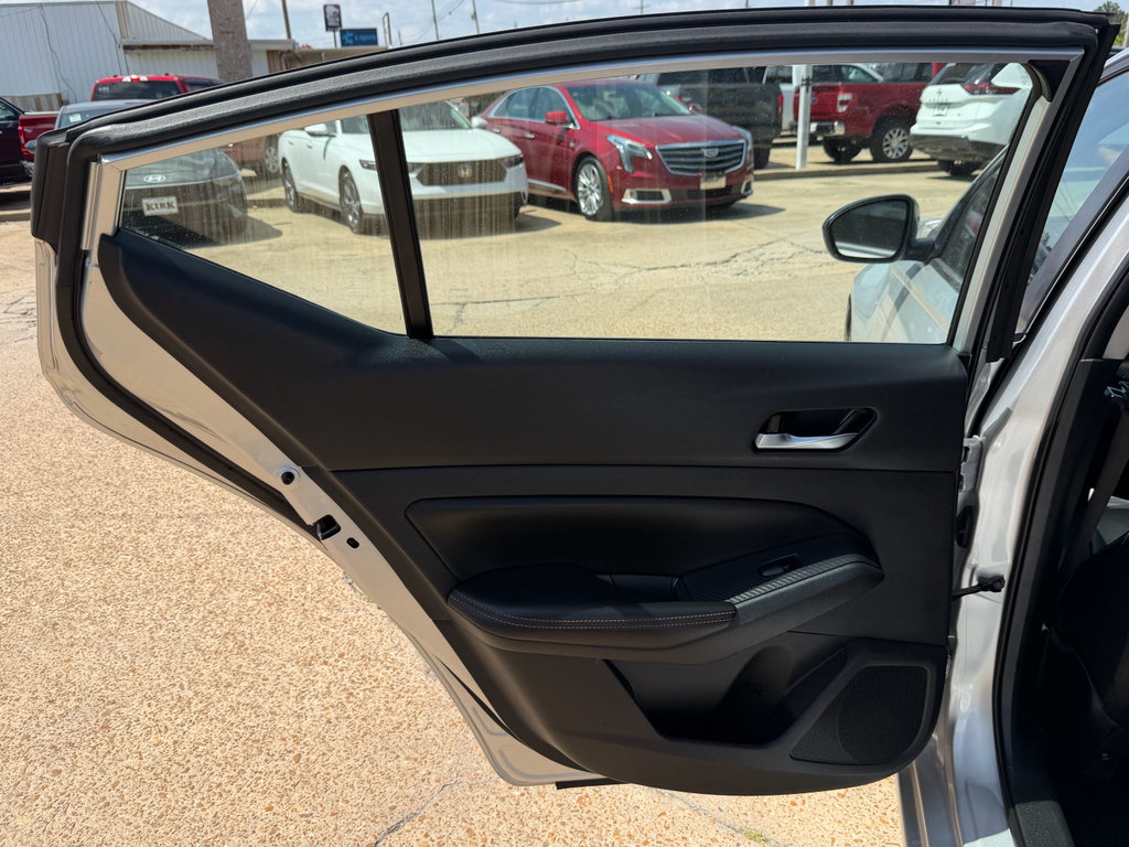Used 2019 Nissan Altima 2.5 SR FWD image 18