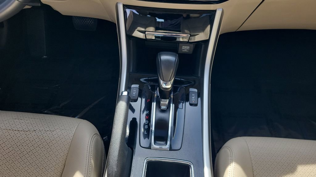 Used 2017 Honda Accord EX-L image 15
