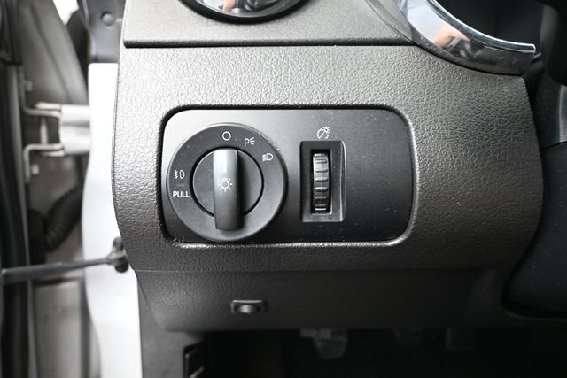 Used 2006 Ford Mustang GT RWD image 23